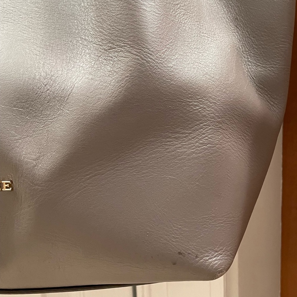❤️Dooney and Bourke EUC tote bag. - Picture 13 of 16